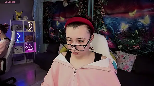 ClaraParks online show from 4, 3, 2026