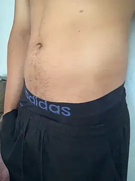 Snapshot of ErickGuz24k chatting on 15, 12, 2025 ErickGuz24k online show from 15, 12, 2025