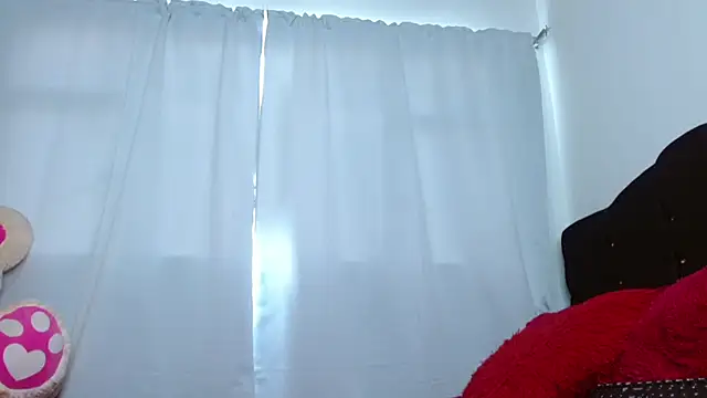 Snapshot of Charlothe_Wright chatting on 24, 10, 2025 Charlothe Wright online show from 24, 10, 2025