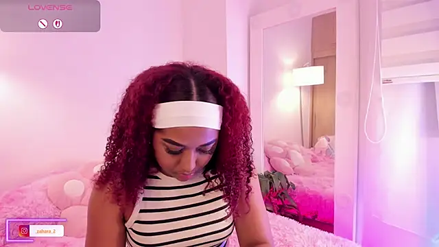 Snapshot of _Zahara_ chatting on 16, 10, 2025 Zahara online show from 16, 10, 2025