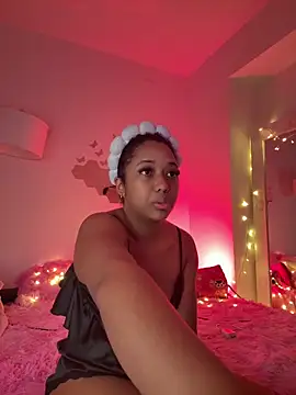 Snapshot of _Zahara_ chatting on 19, 5, 2026 Zahara online show from 19, 5, 2026