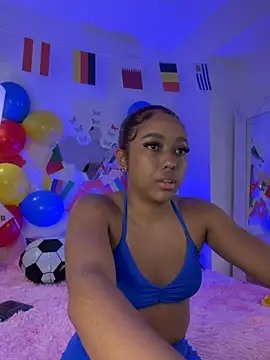 Snapshot of _Zahara_ chatting on 18, 6, 2026 Zahara online show from 18, 6, 2026