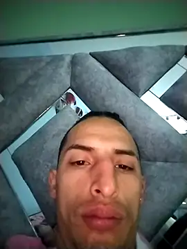 Dani22cmhot online show from 3, 11, 2025