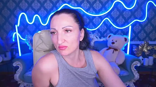 Snapshot of MissRossi chatting on 4, 10, 2025 MissRossi online show from 4, 10, 2025