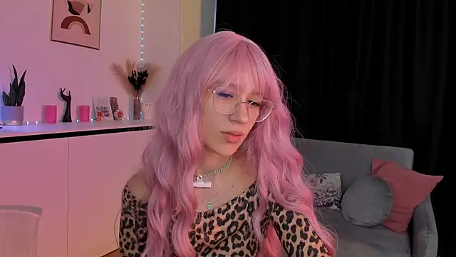 EvaBllake online show from 6, 10, 2025