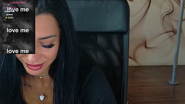 NaomiScarlet online show from 22, 9, 2025