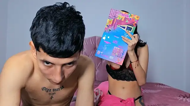 Snapshot of makiandjimmy chatting on 16, 11, 2025 makiandjimmy online show from 16, 11, 2025