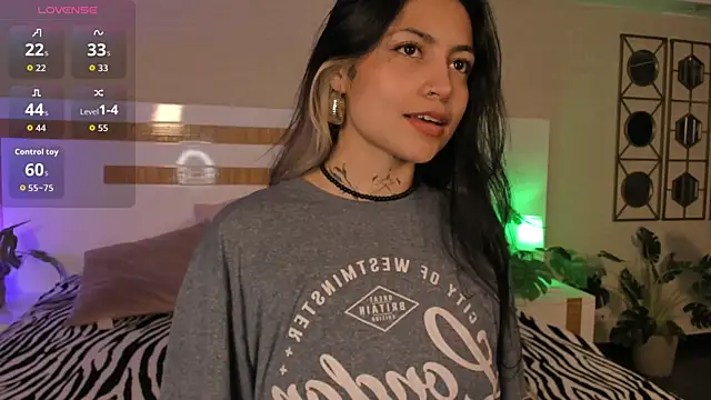 Snapshot of anne_dh chatting on 28, 9, 2025 anne dh online show from 28, 9, 2025