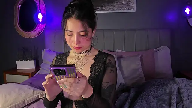 Snapshot of anne_dh chatting on 8, 2, 2026 anne dh online show from 8, 2, 2026