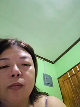 Snapshot of allesandra11 chatting on 18, 12, 2025 allesandra11 online show from 18, 12, 2025