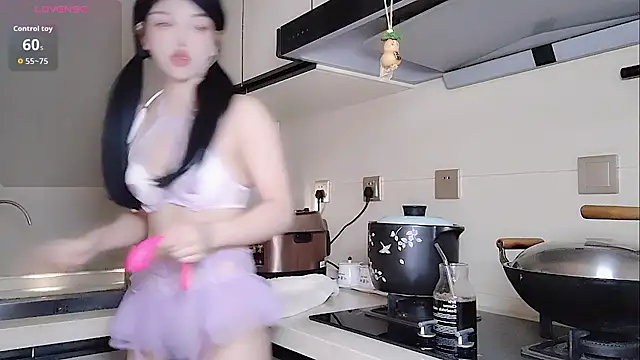 Snapshot of Coco--01 chatting on 1, 11, 2025 Coco--01 online show from 1, 11, 2025