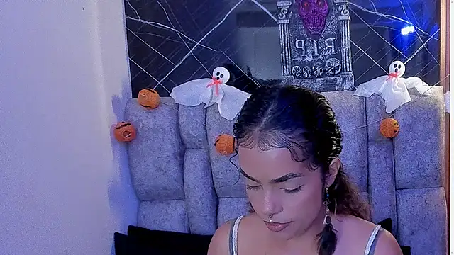 roxanne dl online show from 17, 10, 2025