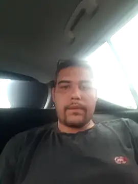 Snapshot of feehzungi0000 chatting on 5, 2, 2026 feehzungi0000 online show from 5, 2, 2026