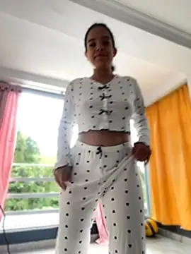 JuanitaMore01 online show from 31, 10, 2025