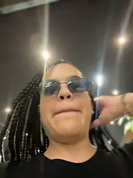 Snapshot of JuanitaMore01 chatting on 5, 7, 2026 JuanitaMore01 online show from 5, 7, 2026