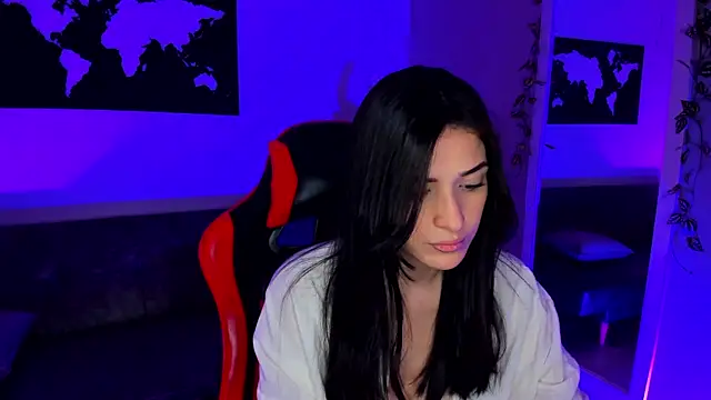 Snapshot of ZoeValencia1 chatting on 25, 10, 2025 ZoeValencia1 online show from 25, 10, 2025