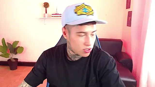 Snapshot of setthomas chatting on 21, 10, 2025 setthomas online show from 21, 10, 2025