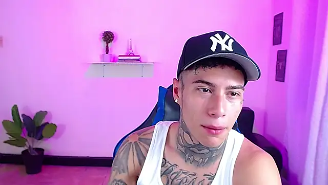 Snapshot of setthomas chatting on 31, 10, 2025 setthomas online show from 31, 10, 2025