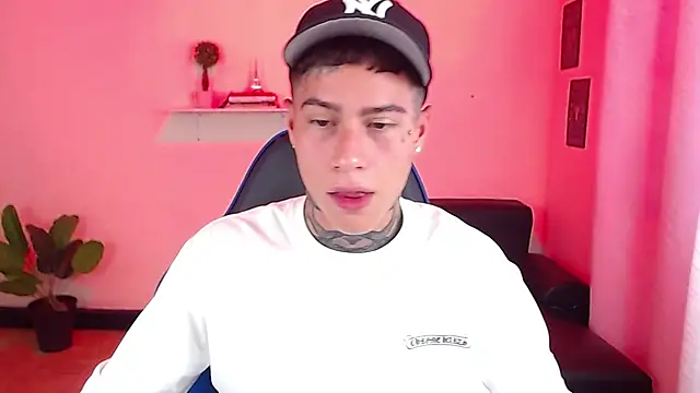 Snapshot of setthomas chatting on 19, 11, 2025 setthomas online show from 19, 11, 2025