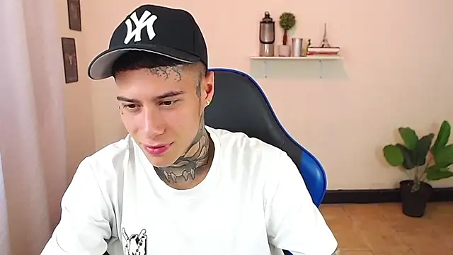 Snapshot of setthomas chatting on 15, 12, 2025 setthomas online show from 15, 12, 2025