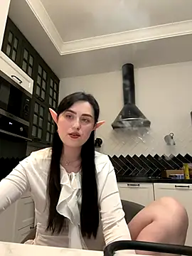 Snapshot of MilanaDayLi chatting on 3, 12, 2025 MilanaDayLi online show from 3, 12, 2025