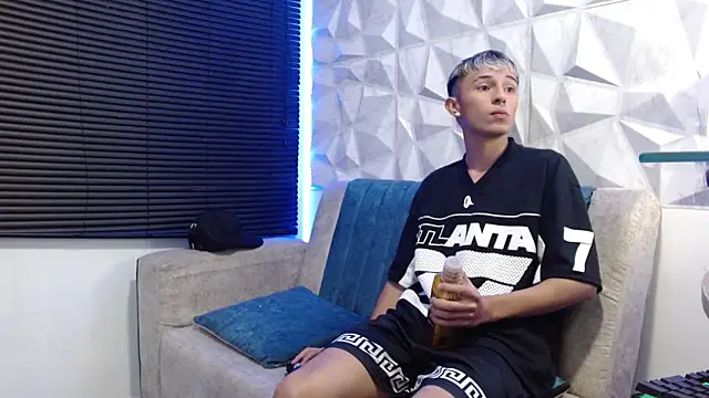 Isaac tan online show from 9, 10, 2025