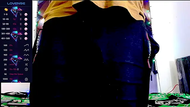 Snapshot of smith_hot29 chatting on 4, 12, 2025 smith hot29 online show from 4, 12, 2025