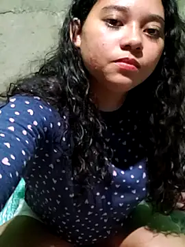 Snapshot of Violethroos chatting on 17, 10, 2025 Violethroos online show from 17, 10, 2025