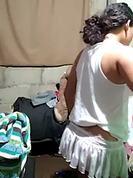 Snapshot of Violethroos chatting on 18, 10, 2025 Violethroos online show from 18, 10, 2025