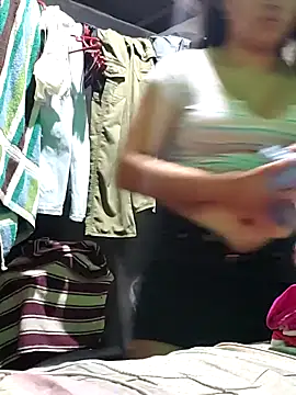 Snapshot of Violethroos chatting on 4, 11, 2025 Violethroos online show from 4, 11, 2025