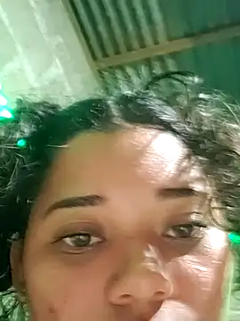 Snapshot of Violethroos chatting on 20, 11, 2025 Violethroos online show from 20, 11, 2025