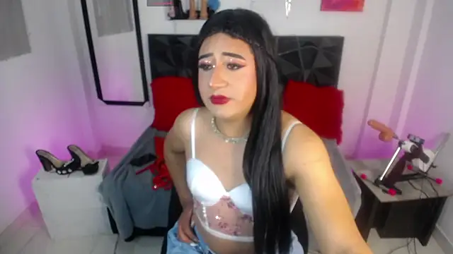 Snapshot of Athenea__Rouse chatting on 17, 10, 2025 Athenea Rouse online show from 17, 10, 2025