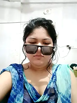 Snapshot of Nusrat-N chatting on 11, 9, 2025 Nusrat-N online show from 11, 9, 2025