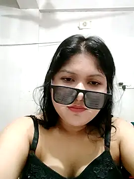 Snapshot of Nusrat-N chatting on 15, 9, 2025 Nusrat-N online show from 15, 9, 2025