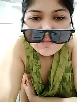 Snapshot of Nusrat-N chatting on 16, 9, 2025 Nusrat-N online show from 16, 9, 2025