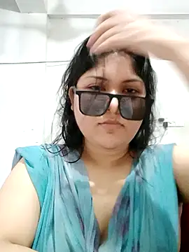 Snapshot of Nusrat-N chatting on 18, 9, 2025 Nusrat-N online show from 18, 9, 2025