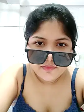 Snapshot of Nusrat-N chatting on 23, 9, 2025 Nusrat-N online show from 23, 9, 2025