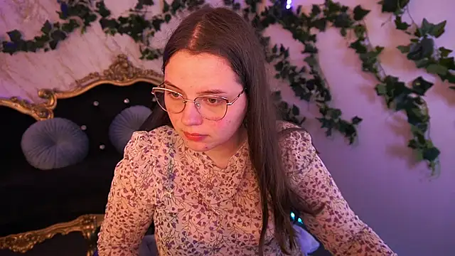 Snapshot of SophieDreamss chatting on 17, 10, 2025 SophieDreamss online show from 17, 10, 2025