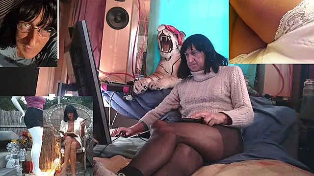 Snapshot of SissiDomination chatting on 1, 12, 2025 SissiDomination online show from 1, 12, 2025