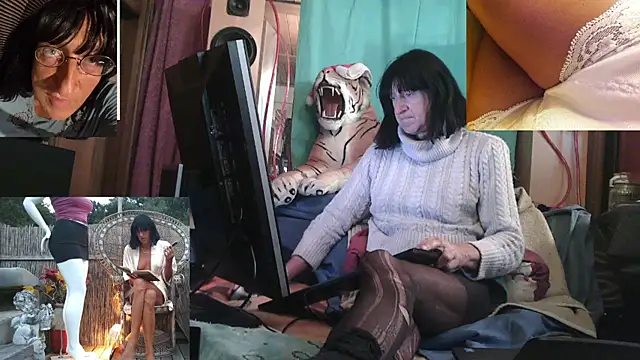 Snapshot of SissiDomination chatting on 14, 12, 2025 SissiDomination online show from 14, 12, 2025