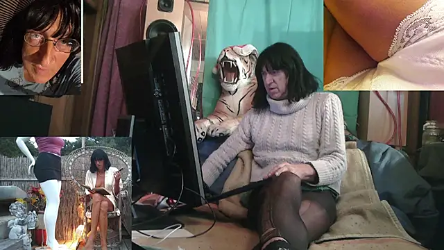 Snapshot of SissiDomination chatting on 15, 12, 2025 SissiDomination online show from 15, 12, 2025