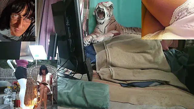 Snapshot of SissiDomination chatting on 19, 12, 2025 SissiDomination online show from 19, 12, 2025