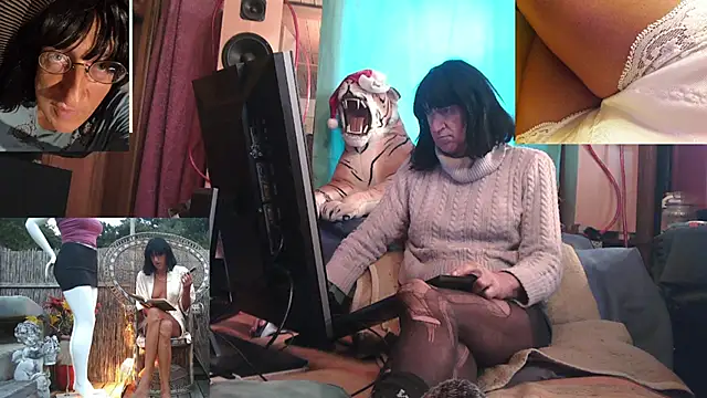 Snapshot of SissiDomination chatting on 22, 12, 2025 SissiDomination online show from 22, 12, 2025