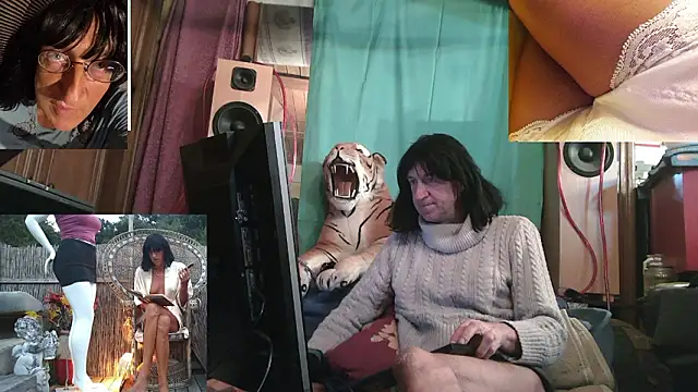 Snapshot of SissiDomination chatting on 10, 2, 2026 SissiDomination online show from 10, 2, 2026