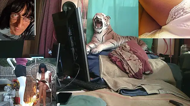 Snapshot of SissiDomination chatting on 21, 2, 2026 SissiDomination online show from 21, 2, 2026