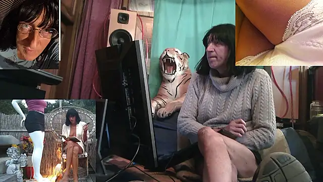 Snapshot of SissiDomination chatting on 24, 2, 2026 SissiDomination online show from 24, 2, 2026