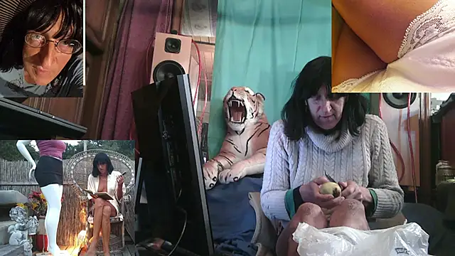 Snapshot of SissiDomination chatting on 27, 2, 2026 SissiDomination online show from 27, 2, 2026