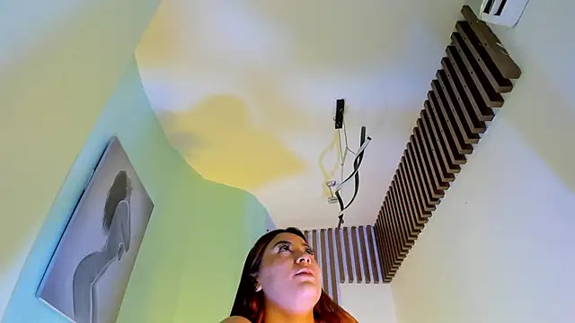 Snapshot of MacarenaRosse chatting on 13, 9, 2025 MacarenaRosse online show from 13, 9, 2025