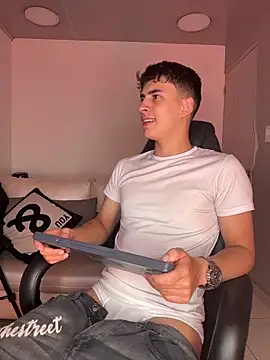 AdrianRinaldi online show from 8, 3, 2026