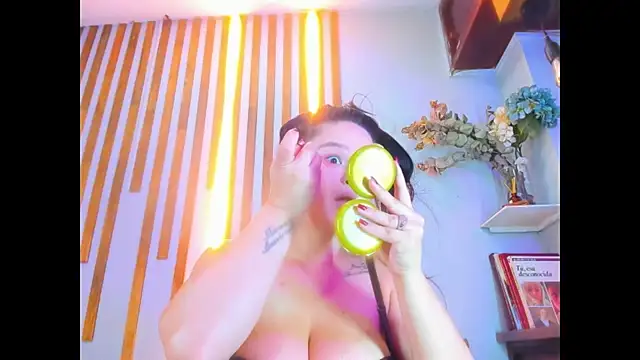 Jennifer Vega1 online show from 13, 11, 2025